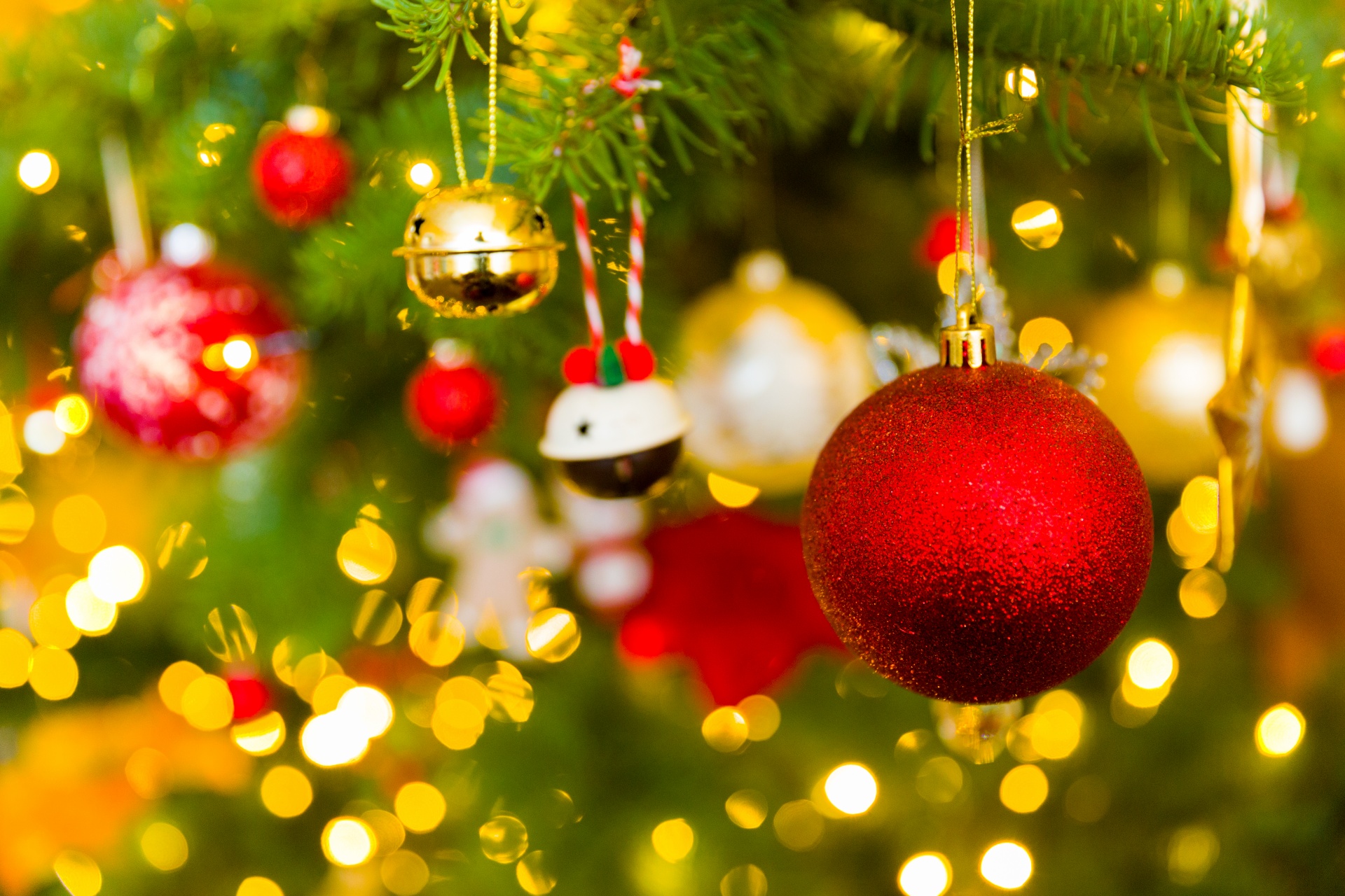 Christmas Ball Free Stock Photo - Public Domain Pictures