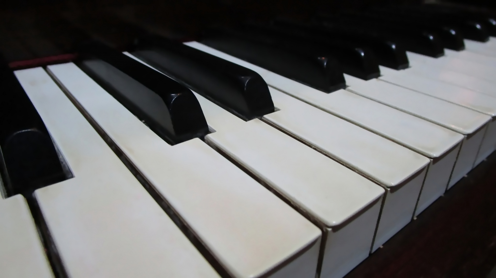 Piano Keyboard Free Stock Photo - Public Domain Pictures