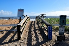 Paseo de acceso a la playa