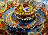 Louça de cerâmica mexicana colorida