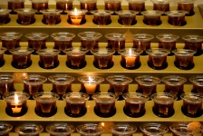 Lumânări votive la Catedrală