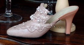 Chaussures dames ornementales antiques