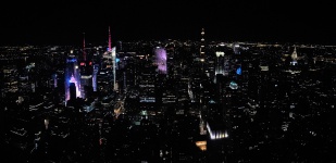 New York Skyline dans la nuit
