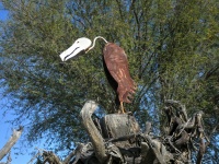 Escultura de abutres