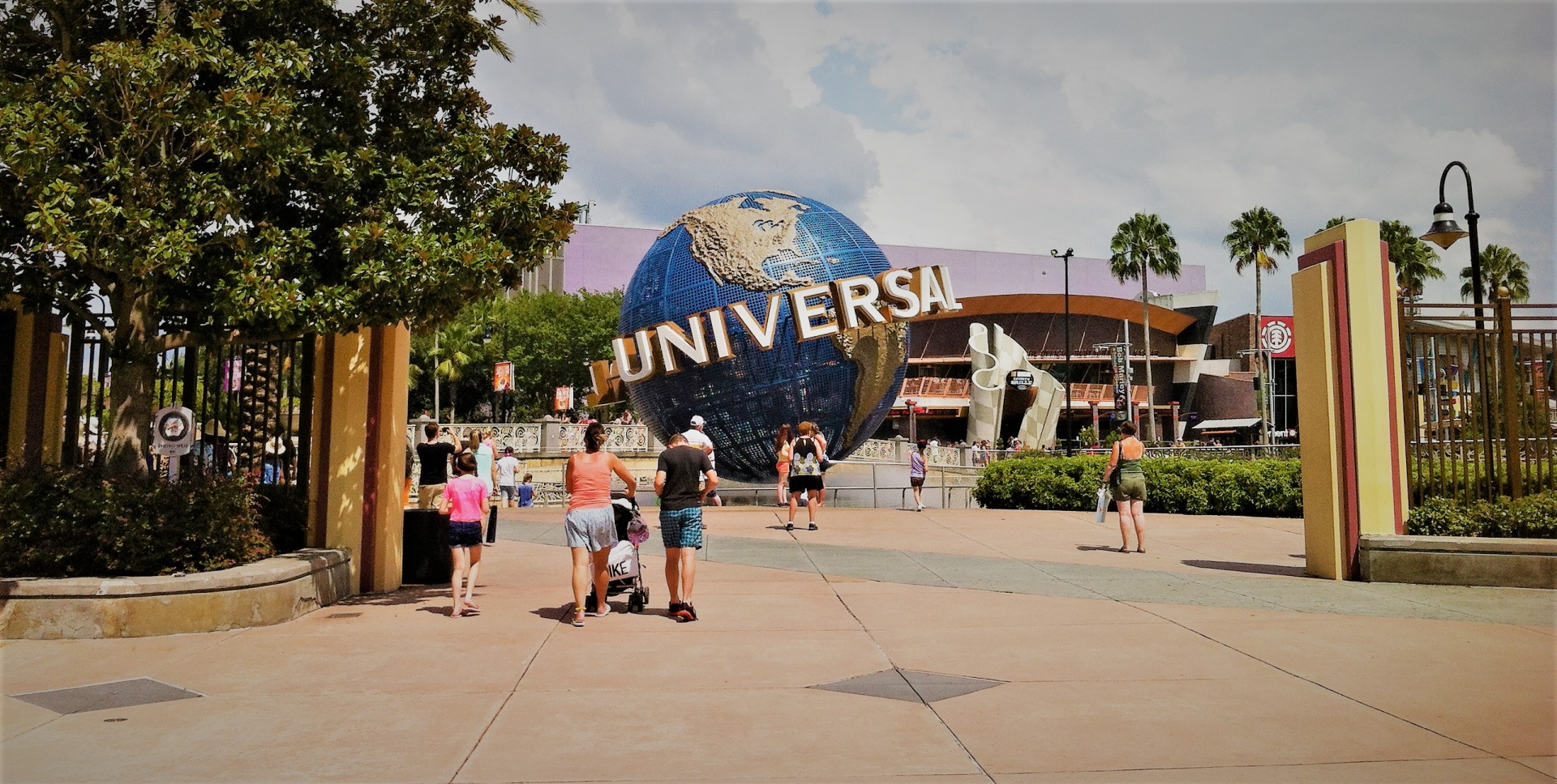 Universal Studios Globe In Orlando Free Stock Photo - Public Domain