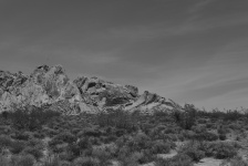 Paesaggio del deserto in bianco e nero