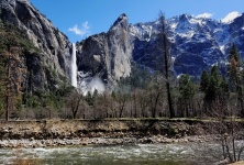 Wasserfälle und Flussblick