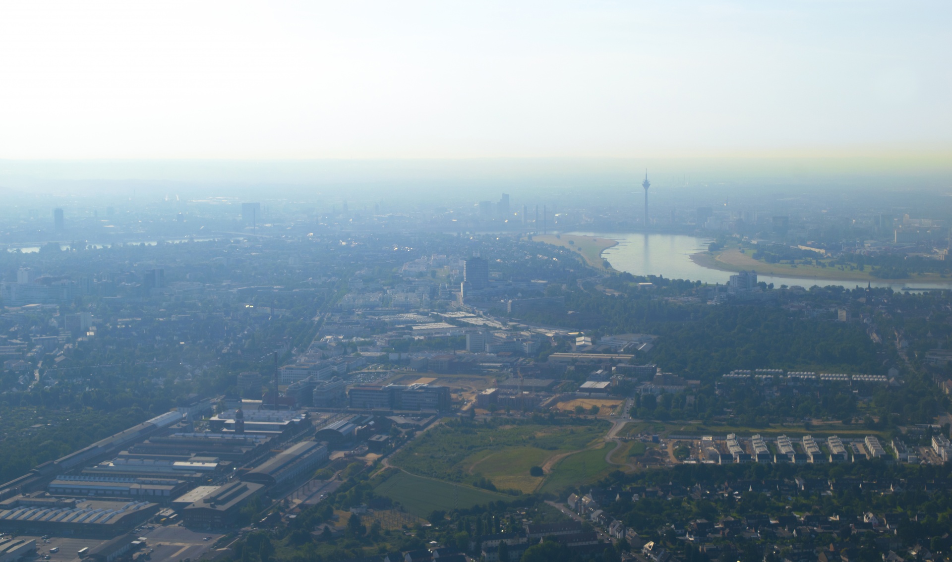 Airplane View Dusseldorf 947