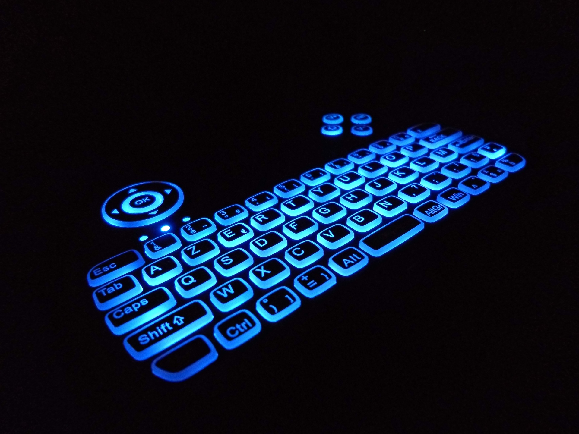 Azerty键盘蓝色背光