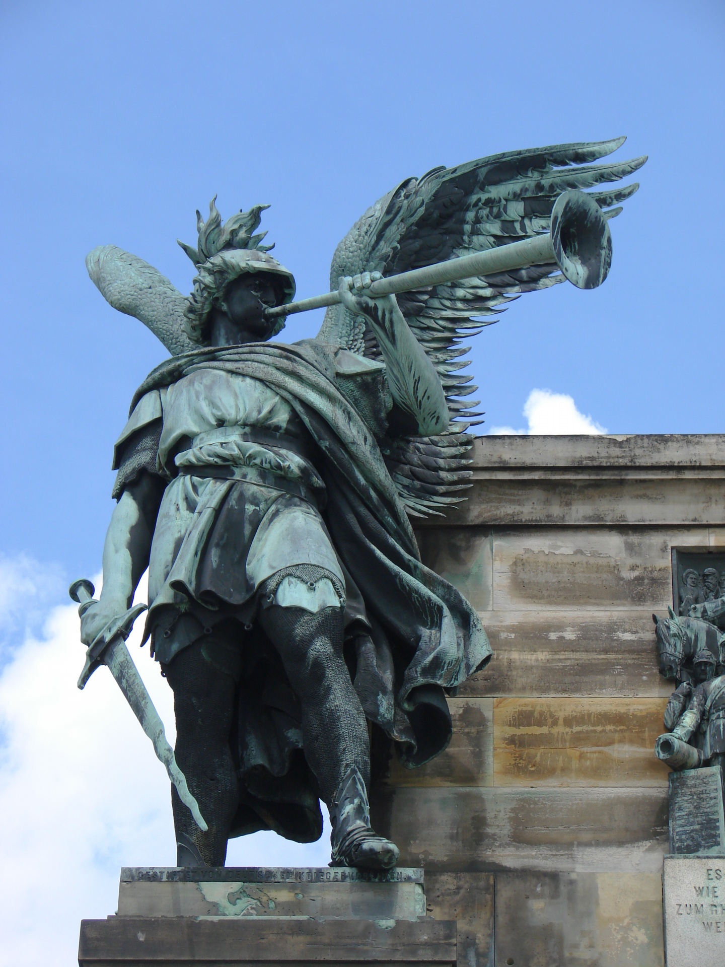Germania Statue Sidekick