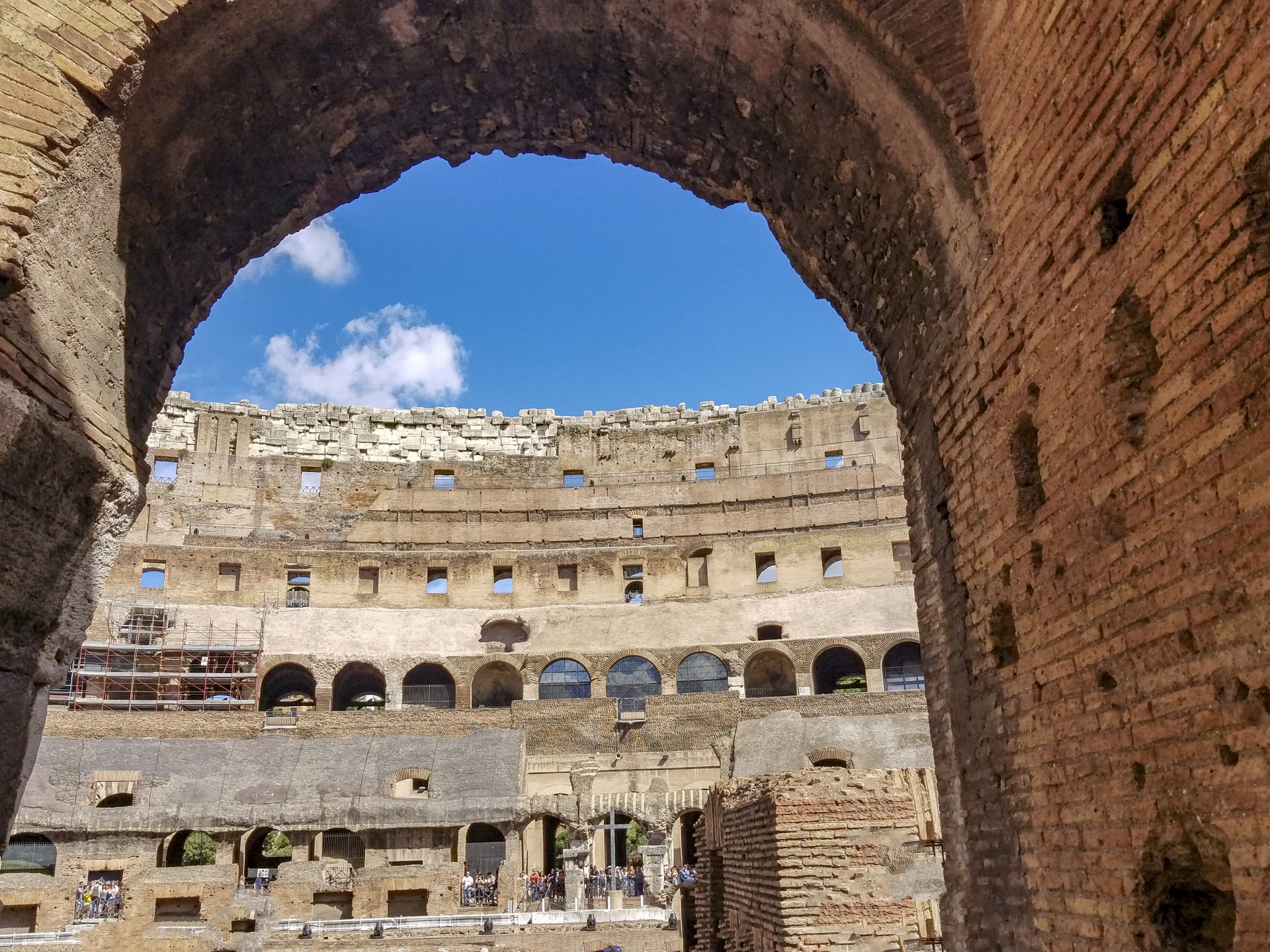 À l'intérieur du Colisée de Rome