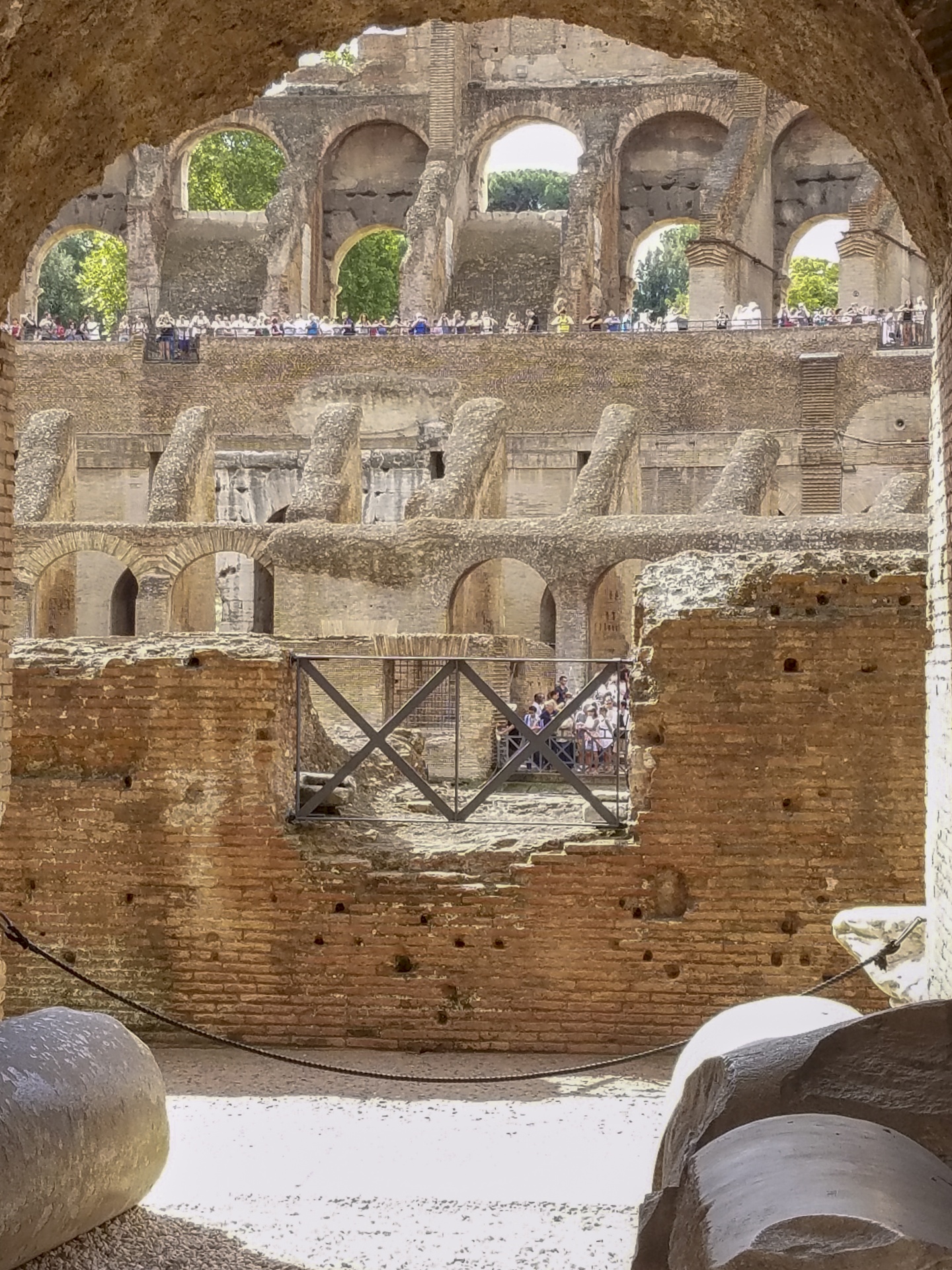 În interiorul Coliseum din Roma