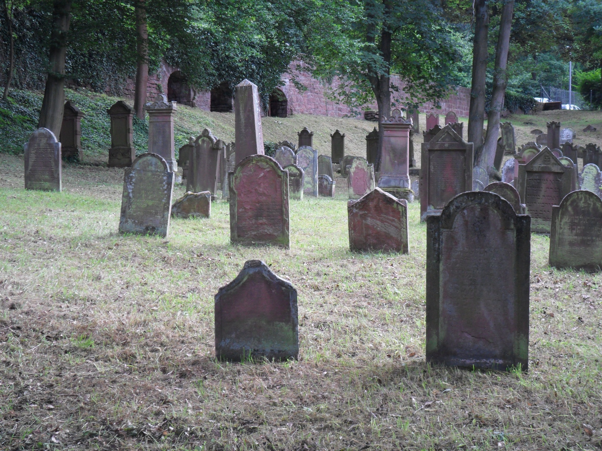 Oude grafstenen