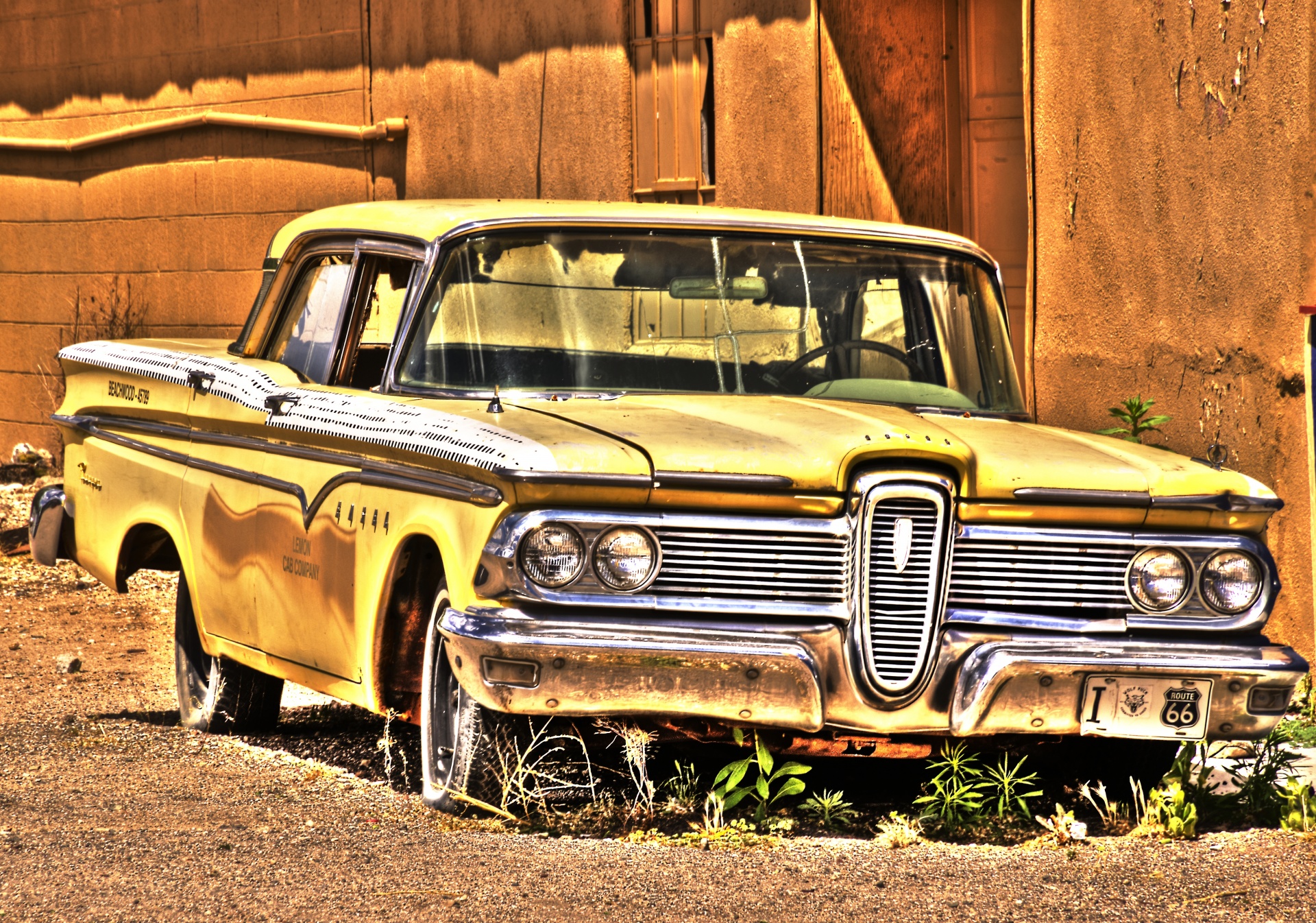 Oude gele Edsel