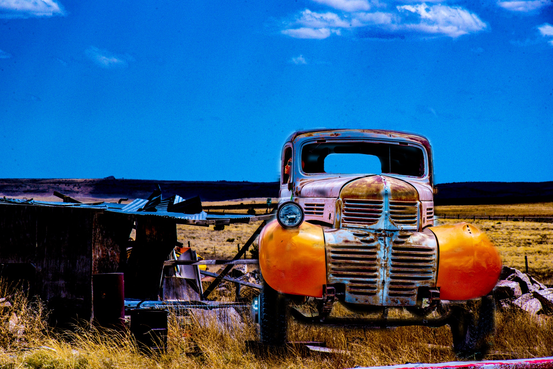 Vintage Truck in een veld