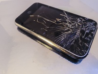 Telefone de vidro quebrado Cel