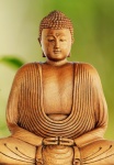 Statuia lui Buddha meditează