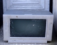 Stary telewizor po cenach dumpingowych w