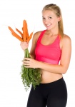 Donna in buona salute con le carote