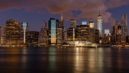 Skyline van New York in de nacht