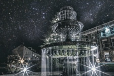 Noční fontána
