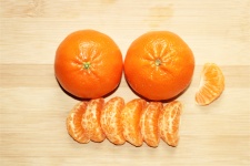 Två apelsiner och segment