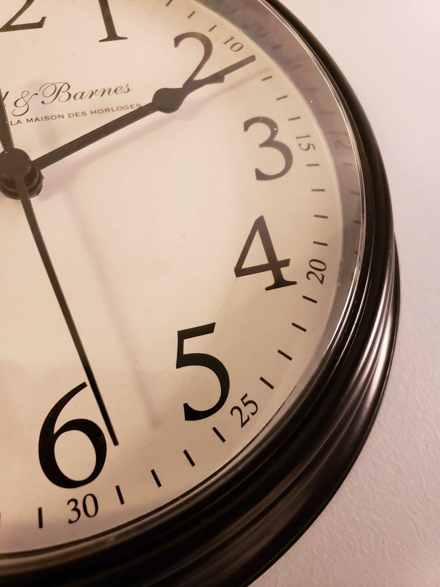 clock-close-up-free-stock-photo-public-domain-pictures