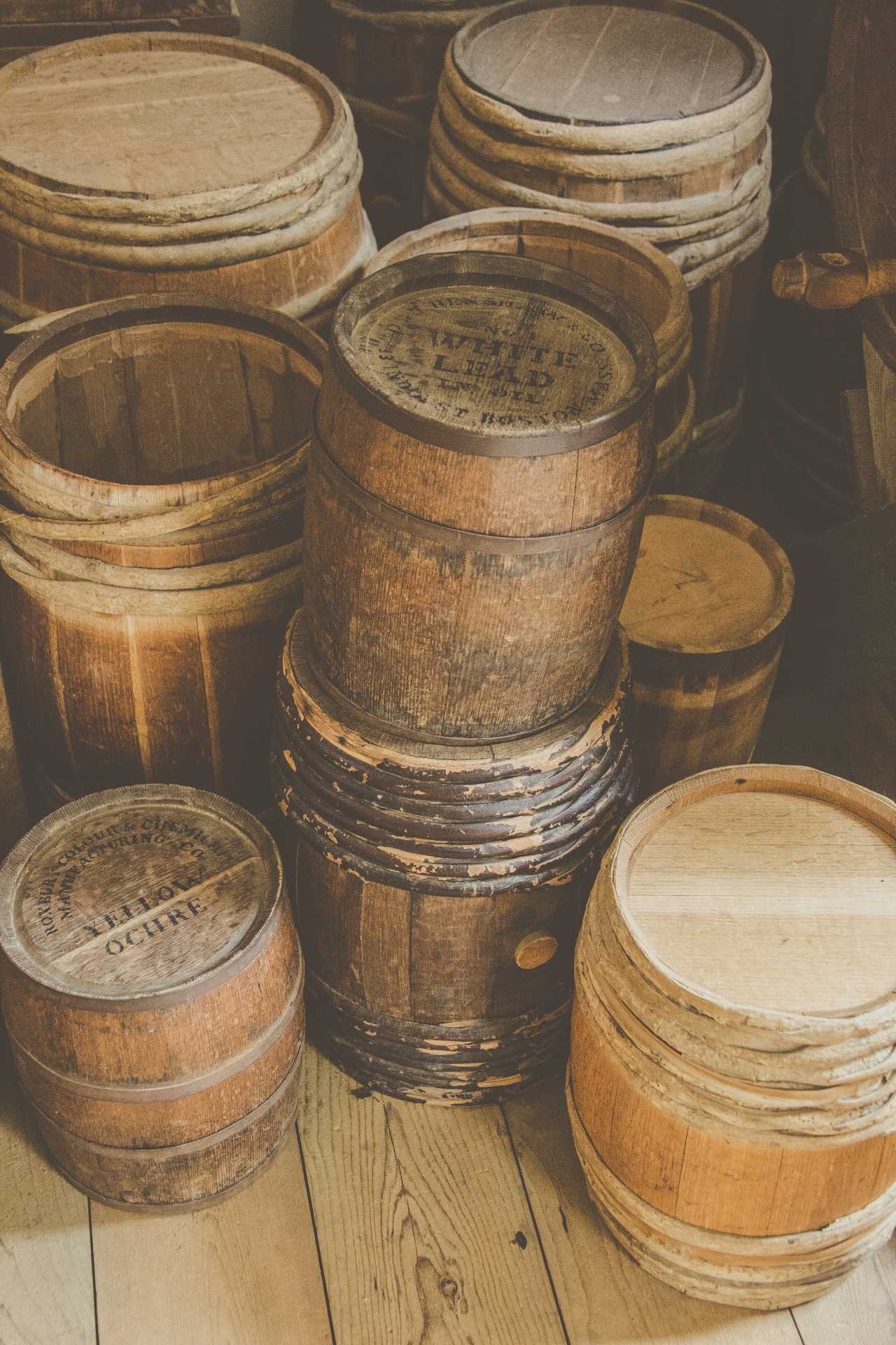 wooden-barrels-free-stock-photo-public-domain-pictures