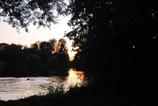 Večerní slunce na jezeře