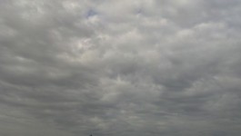 灰色的云层