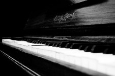 Gammal piano
