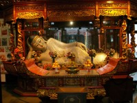 Statue de Bouddha couché