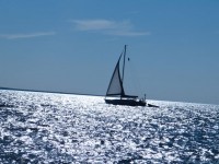 Barco de vela en el lago Huron