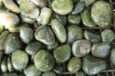 камни