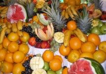 Tafel vol met Fruit