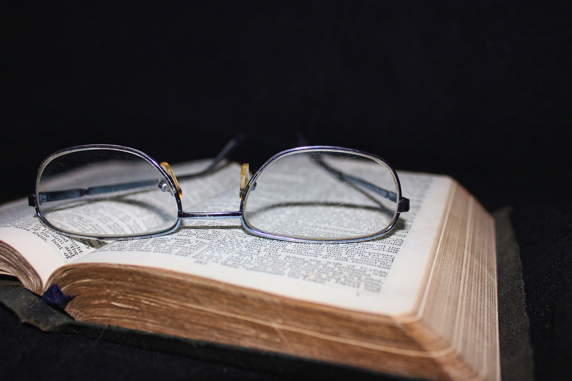 book-and-glasses-free-stock-photo-public-domain-pictures