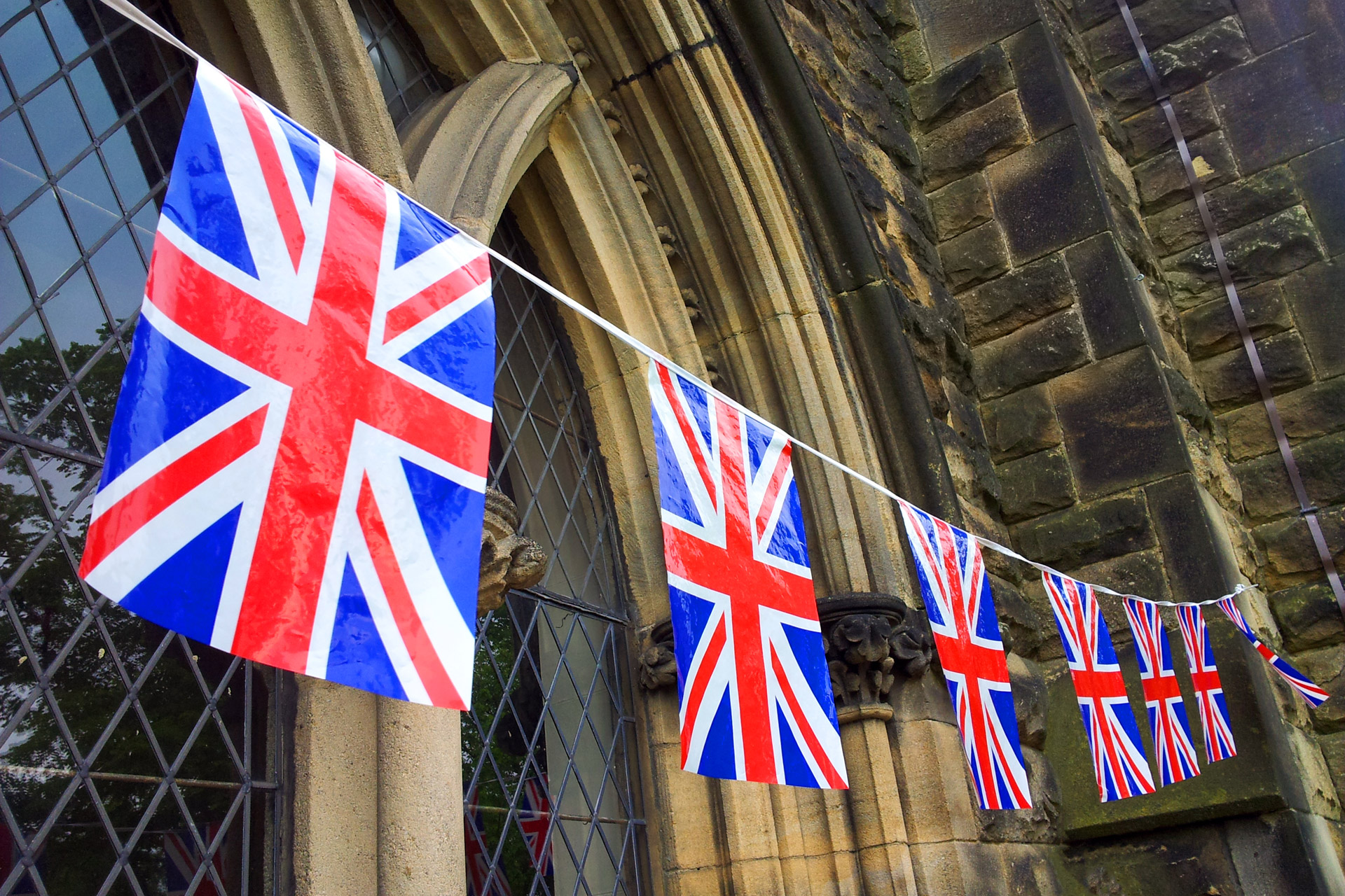union-jack-flag-bunting-free-stock-photo-public-domain-pictures