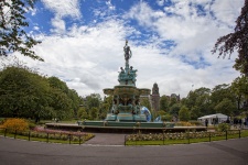 Rossova fontána
