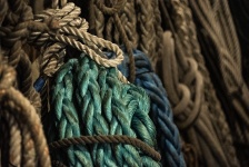 Turkoois touw voor een schip