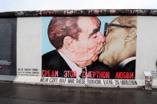 Galería del lado este del Muro de Berlín