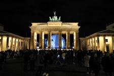 Brandenburg Gate på natten