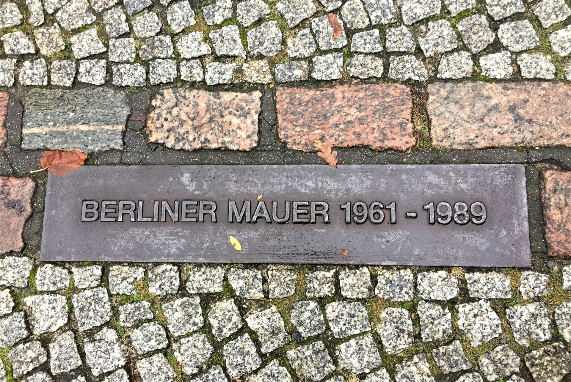 Marcador do muro de Berlim