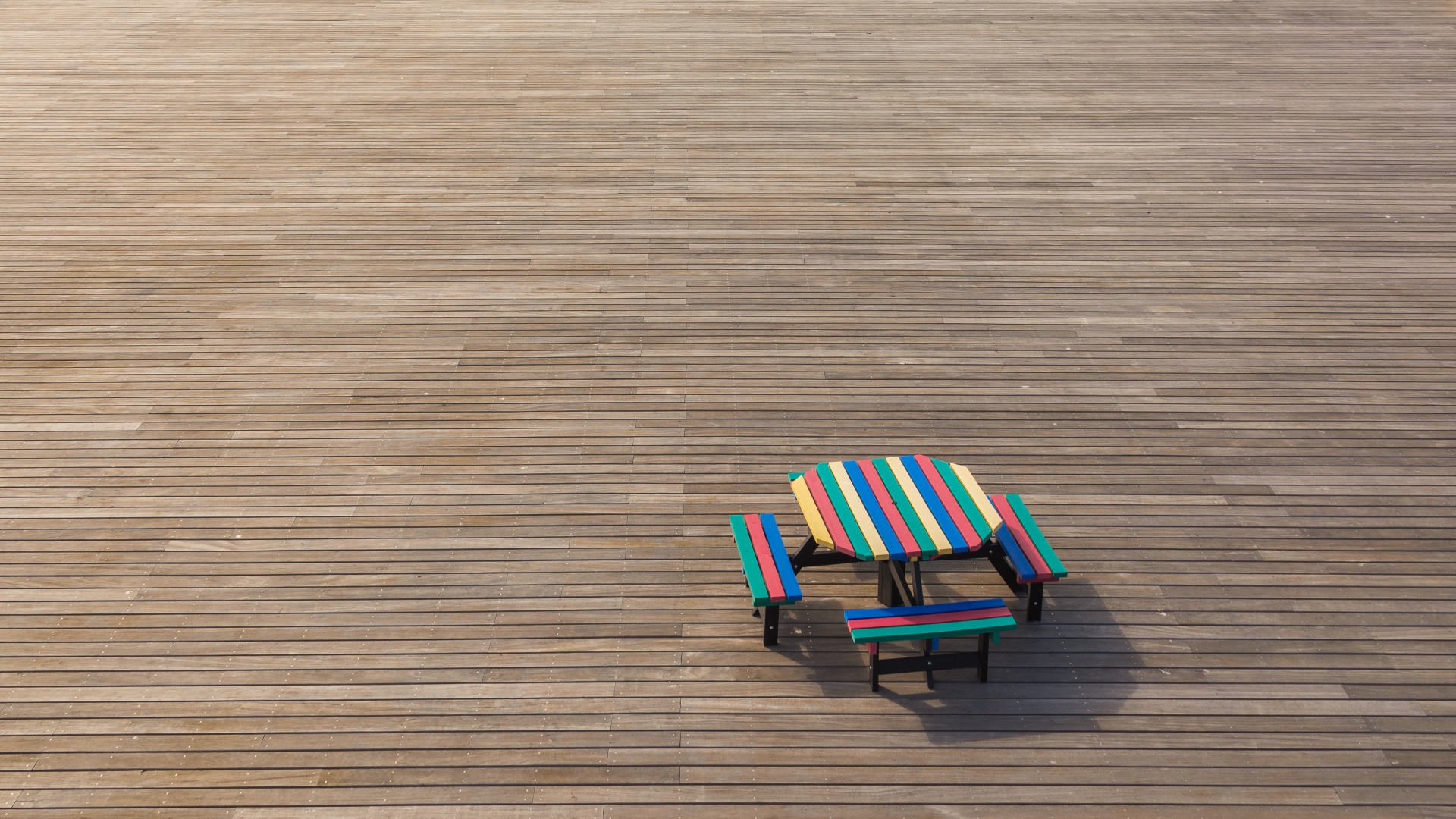 Mesa de picnic colorida