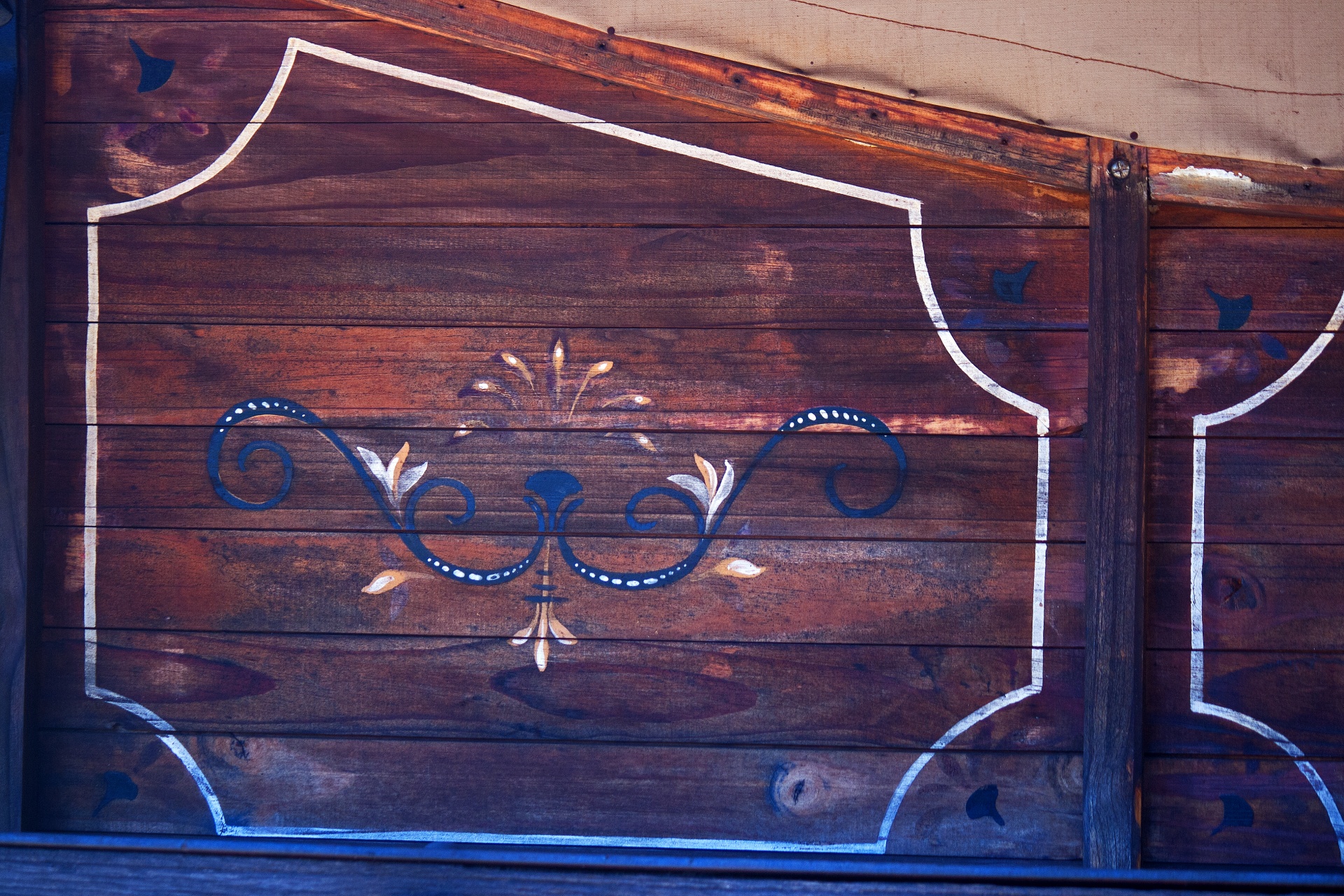 Dekorativní panel na dřevo