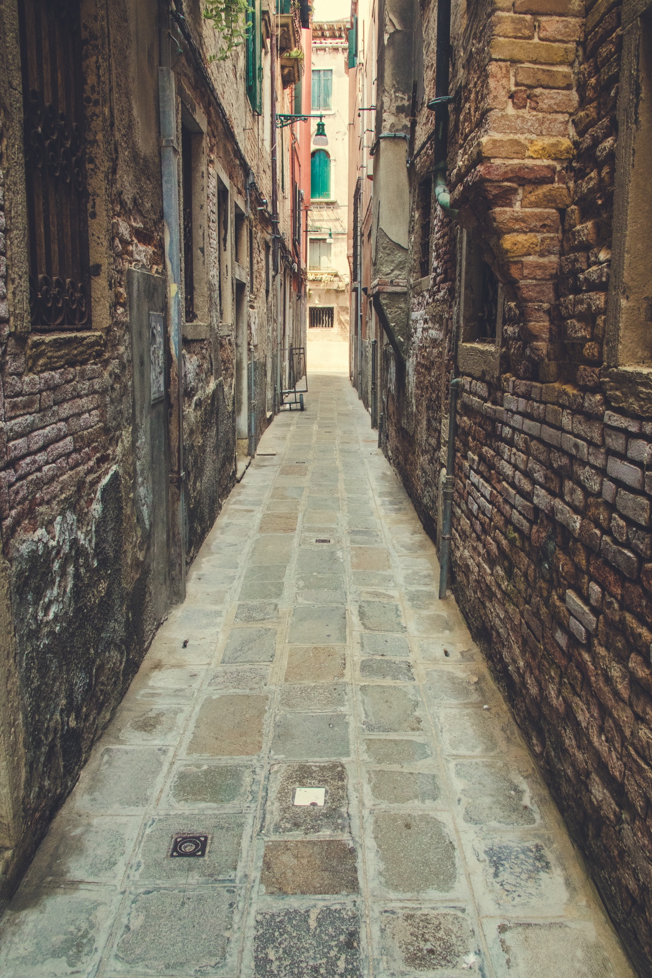 Wąska ulica w Wenecji