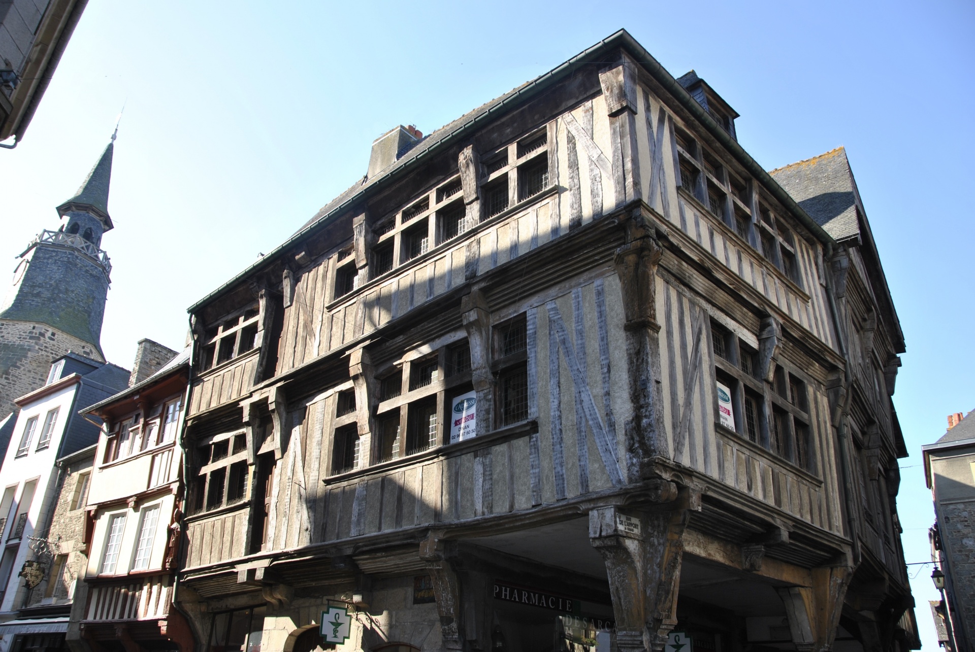 Edifício antigo em Dinan France