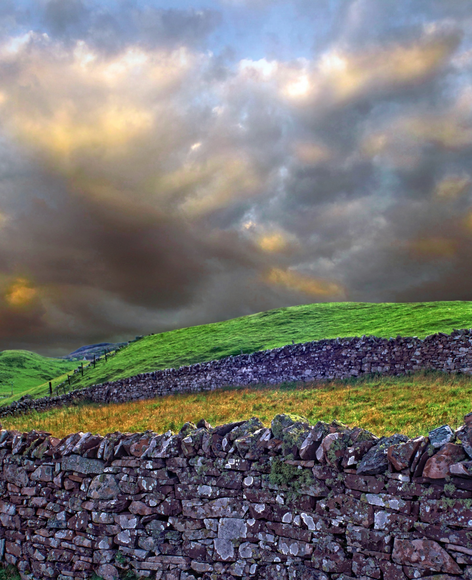 Skotsko zeď krajina nebe