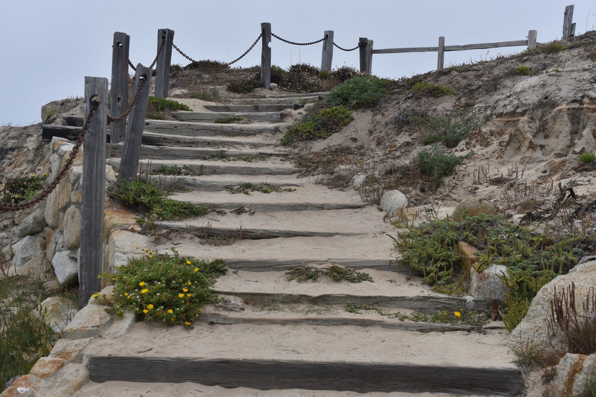 Escadas na praia