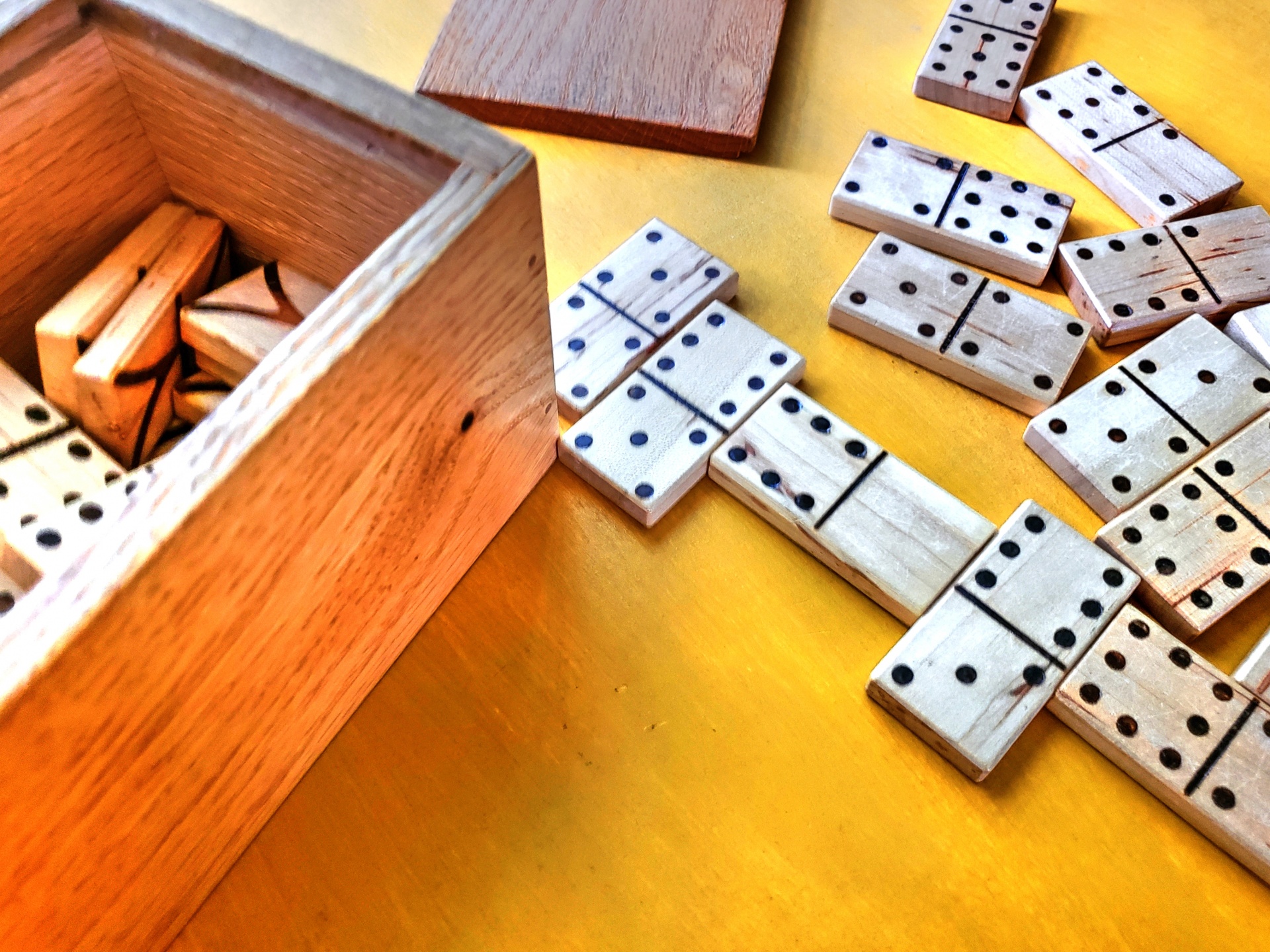 Jogo de dominó vintage