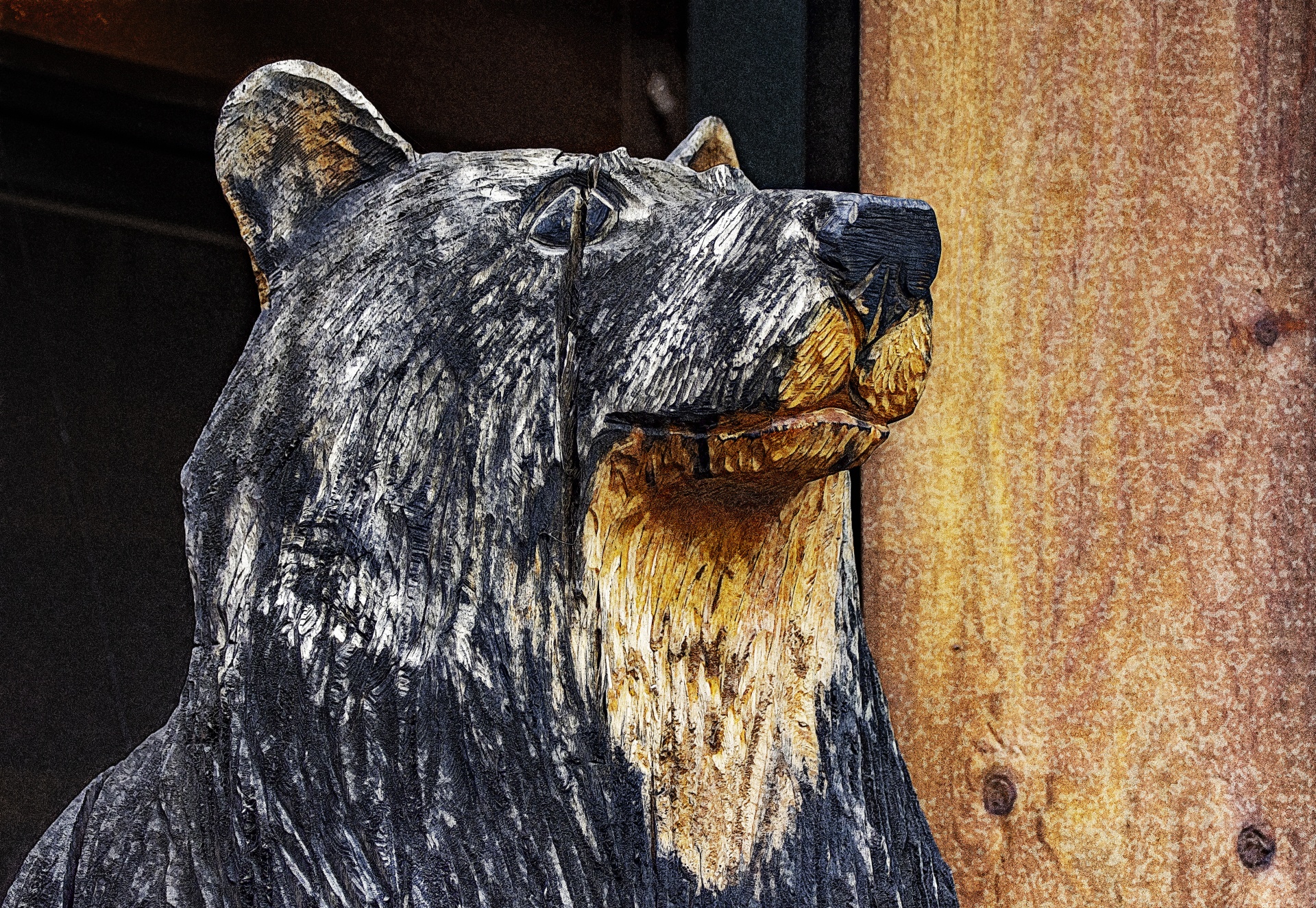 Dřevěný medvěd
